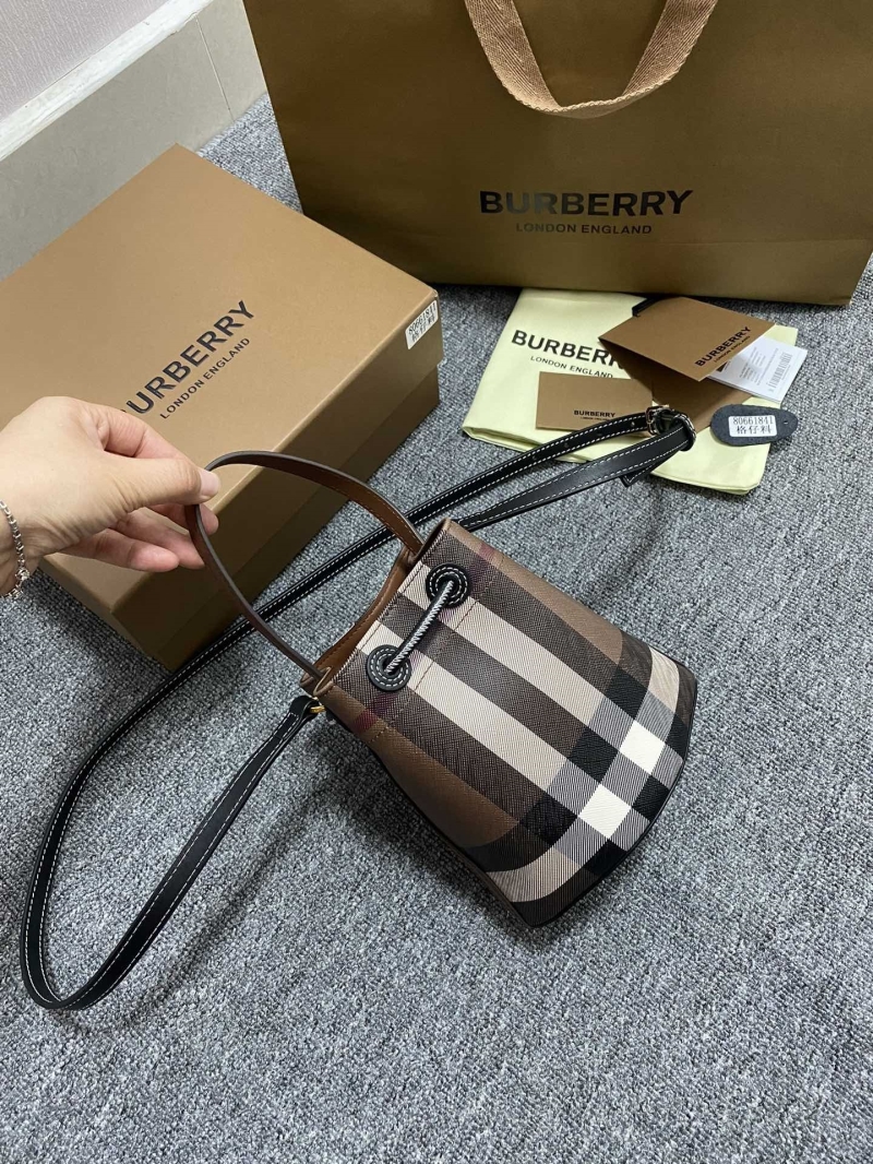 Bv*b*rry bucket bags